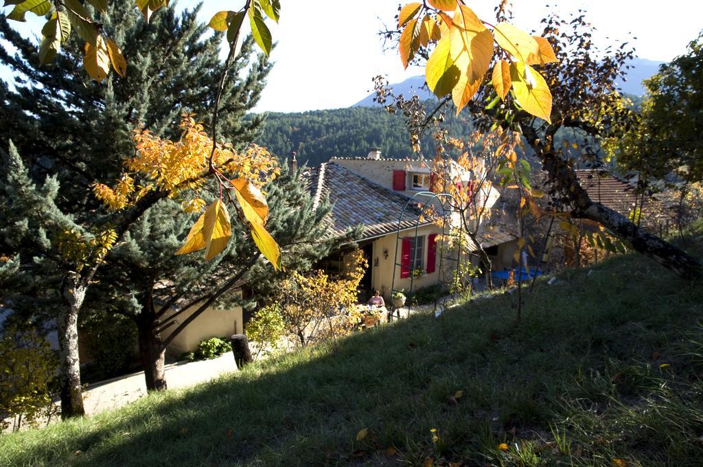 Bed and Breakfast La Grange D'Agnes Montmaur-en-Diois Zewnętrze zdjęcie